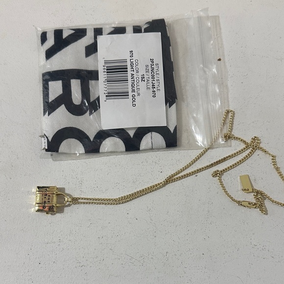 Marc Jacobs Gold Tote Bag Charm Necklace - Picture 6 of 7